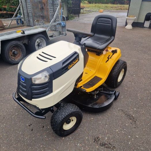 Cub cadet ride on mower