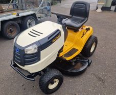 Cub cadet ride on mower
