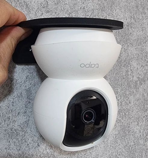Short wall mount for TP-Link Tapo security cameras