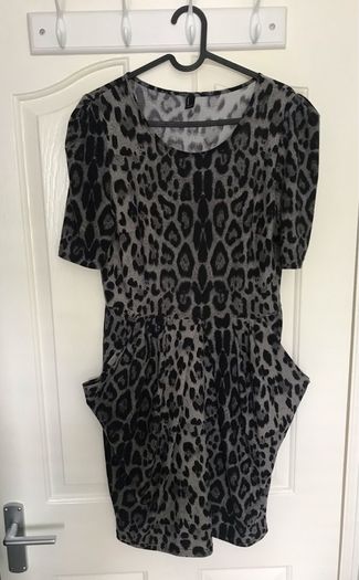 Reduced: Vero Moda Dress (Size Small)