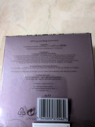 No 7 Lip & Body Shimmer.    In Original  Box.