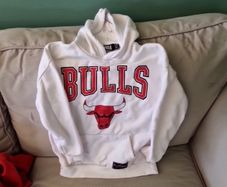 Chicago Bulls NBA White Hoodie Age 8-9