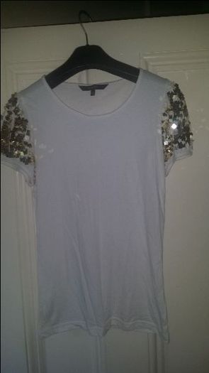 Cream top with gold sequins sleeves Dunnes size UK10 EUR38 Postage included