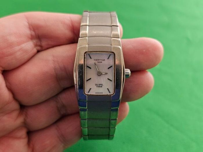 Vintage Swiss Made Certina DS Spel Titanium Lady's Quartz Swiss Watch
