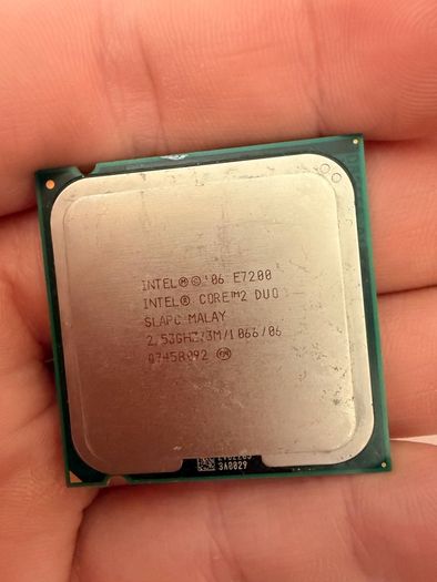 Bundle of 20 Vintage Intel CPUs  Core 2 Duo Core 2 Quad Xeon Socket 775 771