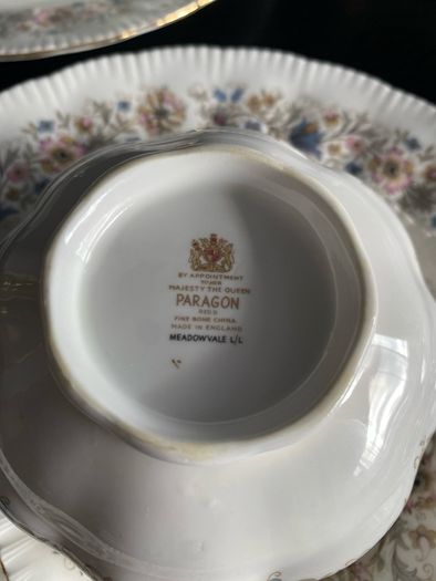 Paragon Meadowvale 18pcs Set China