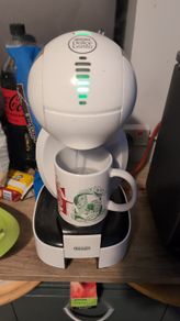 Nescafe Dolce Gusto Coffee machine witch pods
