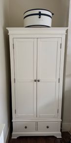 Neptune style wardrobe