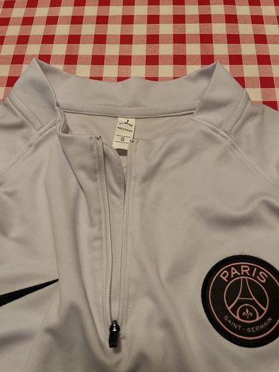 nike tracksuit