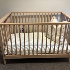 Leander Linea Cot in Oak in Excellent Condition