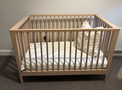 Leander Linea Cot in Oak in Excellent Condition