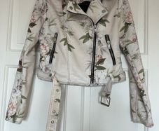 Girls / Young lady's jacket. Size 6. EUR 34