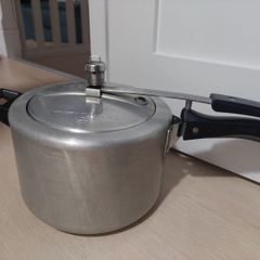 pressure cooker