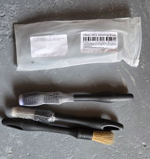 Detailing brush set.