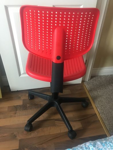 desk chair