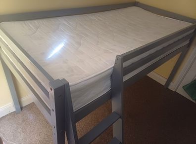 Midsleeper bed