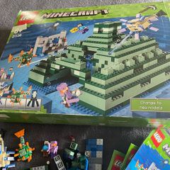 Lego Minecraft 21136