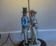 Vintage Figurine Mahoona Table Lamp