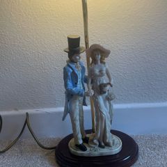 Vintage Figurine Mahoona Table Lamp