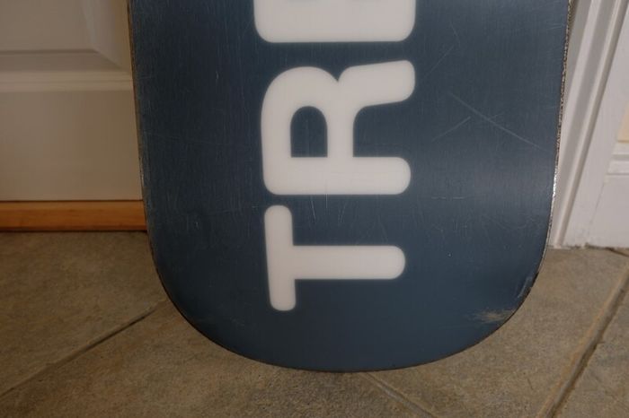 Snowboard, bindings and helmet