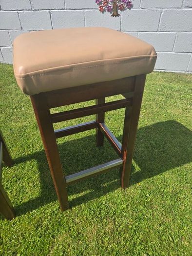 High Quality Large Leather Top Bar Stools
