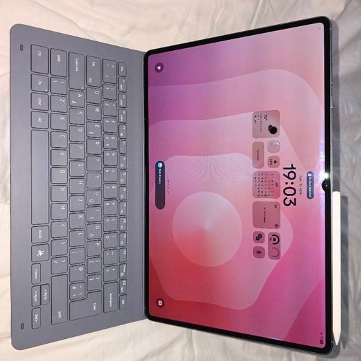 Samsung Tab S11 Ultra 256GB Grey w/ Samsung Slim Keyboard Case