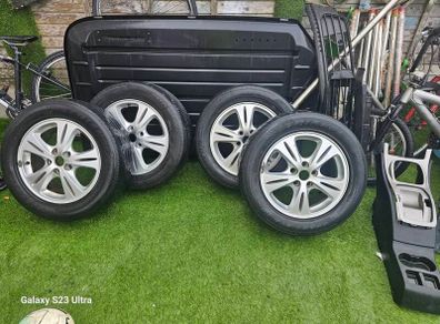 Tyers And Alloy Ford Galaxy 215/60/16