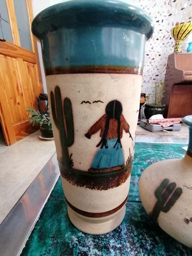 2 Vintage Mexican vases