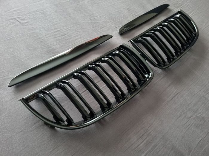 BMW 3 Series E90 E91 Pre-Lci Gloss Black Kidney Grilles Brand New