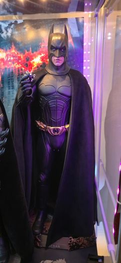 Hot toys Batman begins 1/4 scale