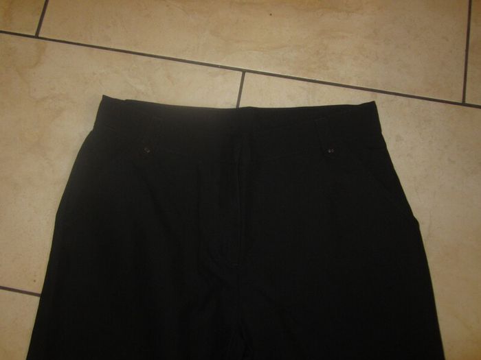 Black   age 12 - 13   NEW