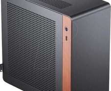 Jonsbo NV10 mini ITX Gaming PC
