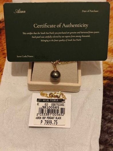 Genuine Black South Sea Pearl Pendant  Boxed with Certificate