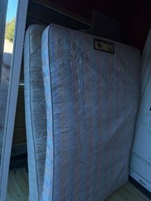 2 double mattress for fre