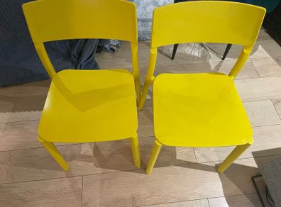 2 chairs