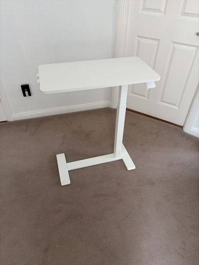 Height adjustable sit-stand desk