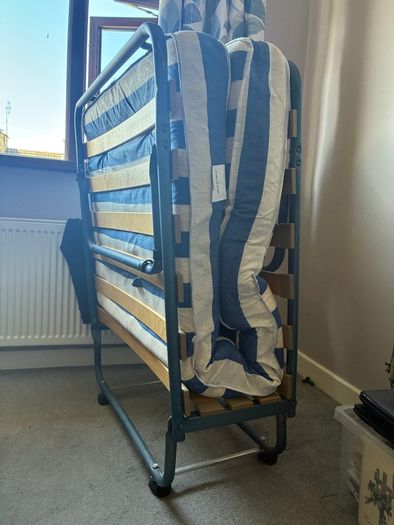 Folding bed