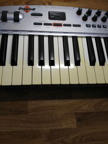 M-Audio Oxygen Midi Controller