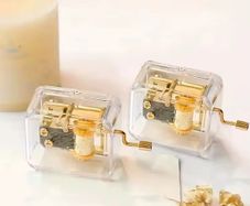 Hand-Cranked Music Box Music Bell Music Box Movement Creative Gift Valentine'S Day Graduation Gift Gold-Plated Home Decor
