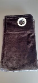 2 Pairs of Curtains and Curtains Pole - Black Velvet Fully Lined Blackout Eyelit Curtains and Large Curtain Rail