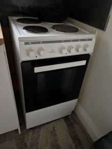 Fridge/ cooker