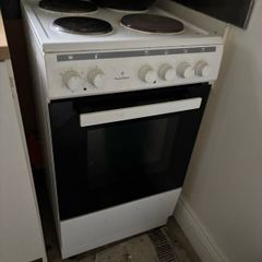 Fridge/ cooker