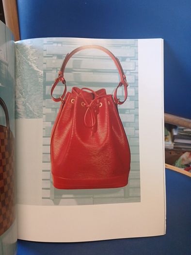 Louis Vuitton catalogue 2002
