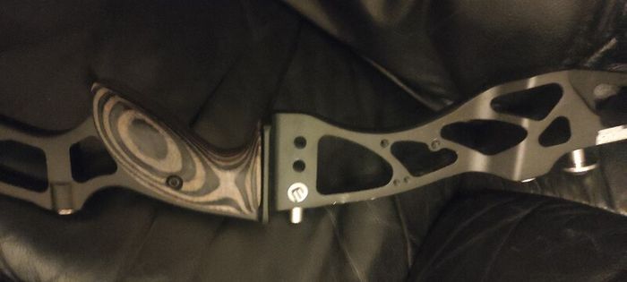 Archery :Kinetic Scopus 23in LH riser