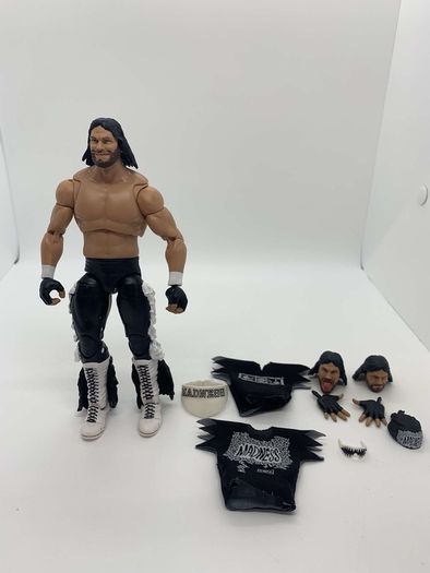 wwe ultimate edition Nwo Traget exclsive Macho Man Randy Savage action figure
