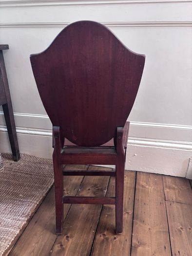 Antique Victorian mahogany hall chair shield-shape