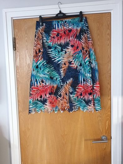 Per Una Lace Patterned  Skirt.  S.14