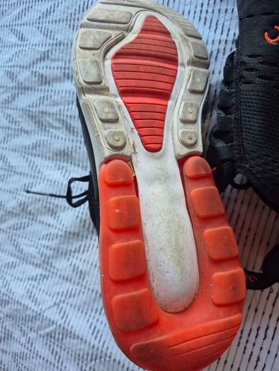Nike  270s