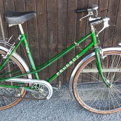 Ladies Vintage Peugeot bicycle  Beautiful bike original  original solid everything  works Great Nice