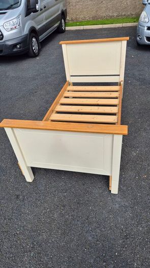 Timber solid frame single bed